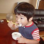 大好きな鯖をパクっ!