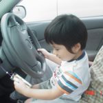 サニー運転席にて