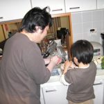 寿司作りな二人